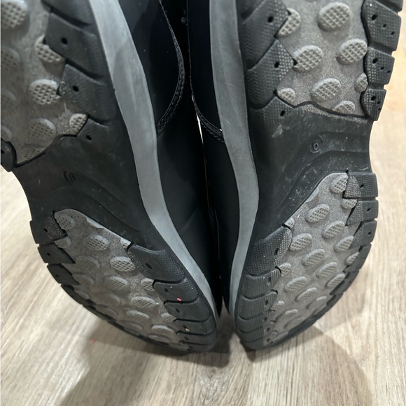 Eddie Bauer Luna Peak Boots| Waterproof & Fur Lined - Picture 3 of 5